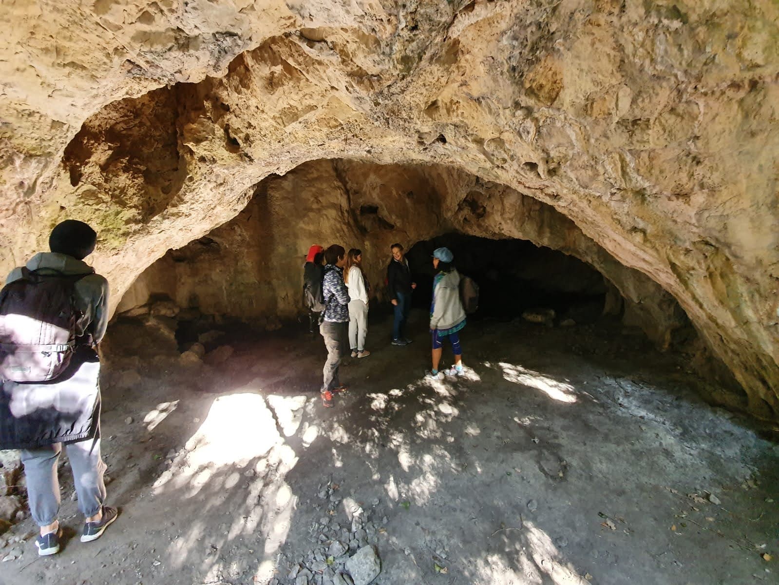 Grotte des 400 moutons dans la montagne de la Loube à La Roquebrussanne